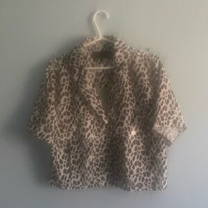 Kendall & Kylie Black and White Patterned Blouse